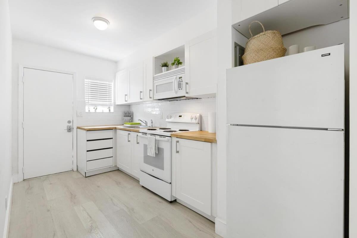 Charming 2 Bedroom Apartment In Victoria Park 포트 로더데일 외부 사진