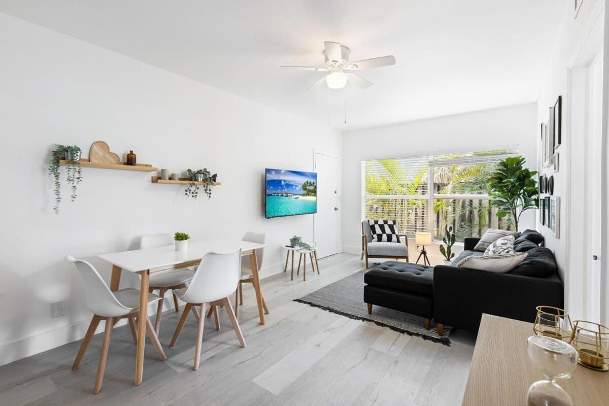Charming 2 Bedroom Apartment In Victoria Park 포트 로더데일 외부 사진