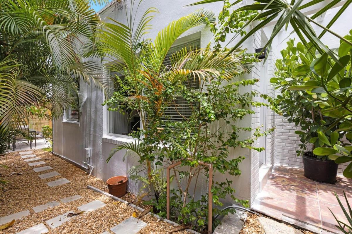 Charming 2 Bedroom Apartment In Victoria Park 포트 로더데일 외부 사진